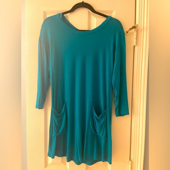 3/4 Sleeve length teal tunic with Gold/teal button detail down back - Picture 1 of 6